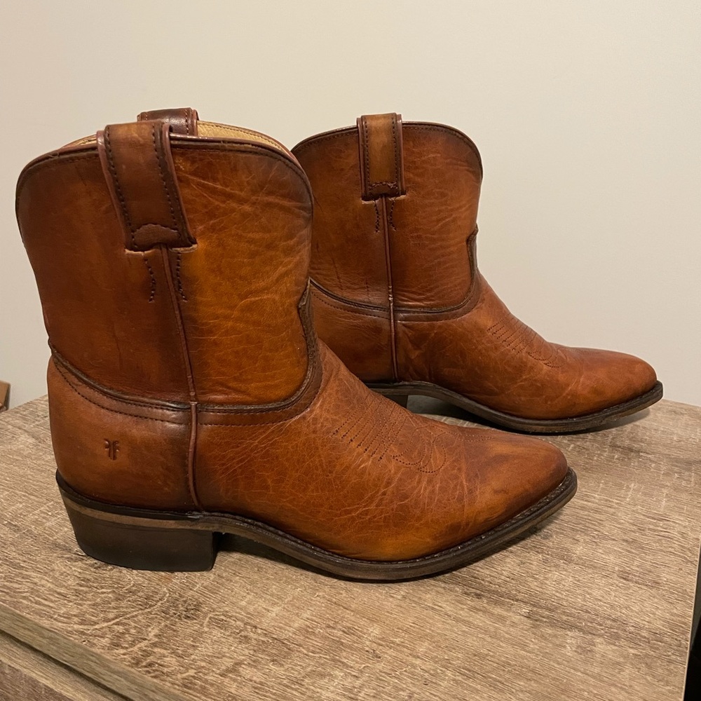 Frye billy short cowboy boots